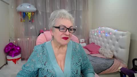 kaylesmoll online show from January 29, 2025, 11:25 pm
