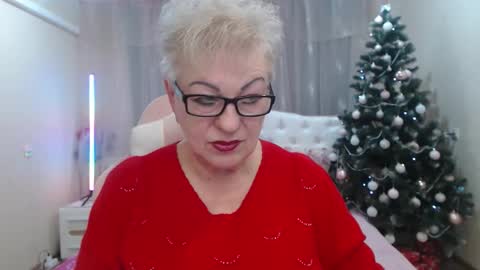 kaylesmoll online show from January 14, 2026, 7:52 pm