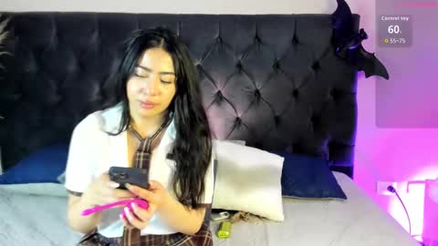 Snapshot of kayli_purple chatting on October 23, 2025, 7:18 am Kayli online show from October 23, 2025, 7:18 am