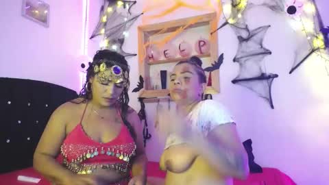 Snapshot of kaylie_and_dakota_ chatting on November 1, 2025, 12:34 am kaylie and dakota  online show from November 1, 2025, 12:34 am