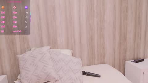  KAYLIE  online show from September 21, 2025, 5:58 pm