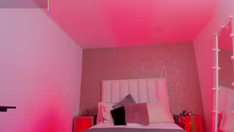 kayliebrooks online show from October 31, 2025, 6:42 pm