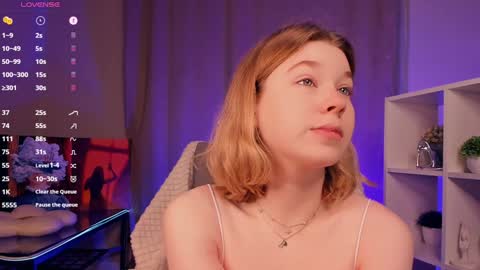 Hi Im Arina 3 online show from October 19, 2025, 8:37 am