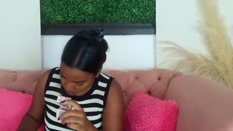 Snapshot of kayna_gomez chatting on July 9, 2026, 5:50 pm Kayna online show from July 9, 2026, 5:50 pm