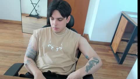 kaynn_b online show from January 29, 2025, 2:32 pm