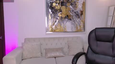 Kay online show from May 8, 2026, 4:07 am
