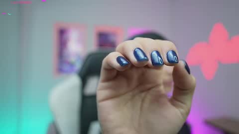 Snapshot of kayraowen chatting on September 15, 2025, 11:43 am Kayra online show from September 15, 2025, 11:43 am