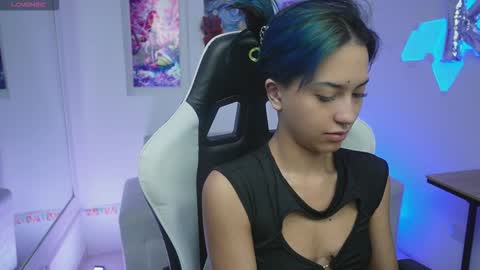 Snapshot of kayraowen chatting on October 21, 2025, 12:28 pm Kayra online show from October 21, 2025, 12:28 pm