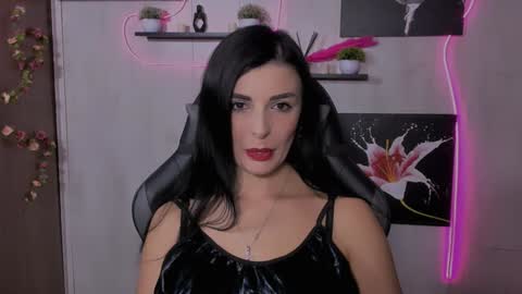 kayworl online show from February 7, 2025, 1:11 pm
