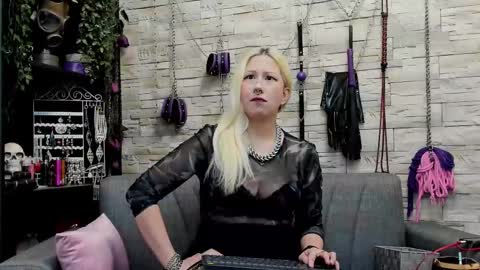 Miss Kazia online show from October 5, 2025, 9:13 pm