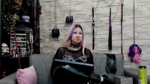 Miss Kazia online show from December 5, 2025, 1:47 am