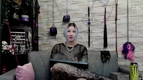 Miss Kazia online show from December 19, 2025, 1:23 am