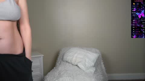 Snapshot of kb3301 chatting on December 26, 2024, 6:41 am EliandKylie online show from December 26, 2024, 6:41 am