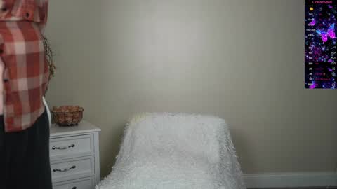 Snapshot of kb3301 chatting on December 27, 2024, 6:57 am EliandKylie online show from December 27, 2024, 6:57 am