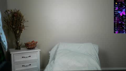 Snapshot of kb3301 chatting on March 2, 2025, 6:48 am EliandKylie online show from March 2, 2025, 6:48 am