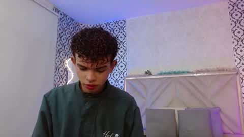 Snapshot of keahi_tay chatting on February 19, 2026, 11:39 am keahi online show from February 19, 2026, 11:39 am