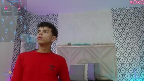 Snapshot of keahi_tay chatting on March 8, 2026, 11:58 am keahi online show from March 8, 2026, 11:58 am