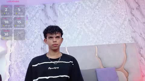 Snapshot of keahi_tay chatting on March 19, 2026, 11:47 am keahi online show from March 19, 2026, 11:47 am