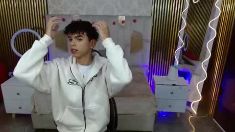 Snapshot of keahi_tay chatting on March 29, 2026, 11:32 am keahi online show from March 29, 2026, 11:32 am