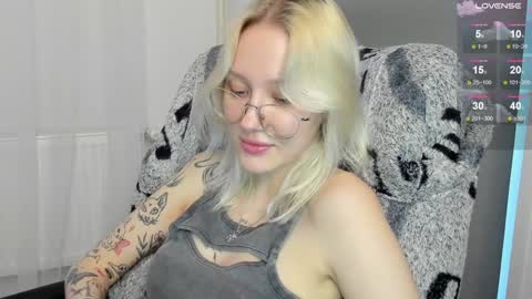 Seb Polly Roxy Jonny online show from December 14, 2024, 5:07 am