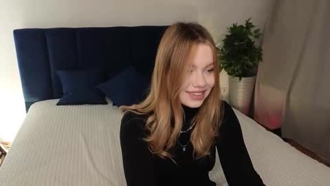 Snapshot of kebesheska chatting on October 4, 2025, 8:45 am Seb Polly Roxy Jonny online show from October 4, 2025, 8:45 am