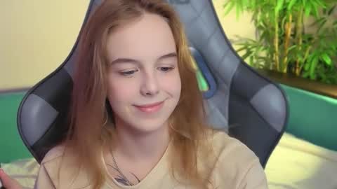 Seb Polly Roxy Jonny online show from November 16, 2025, 4:23 pm