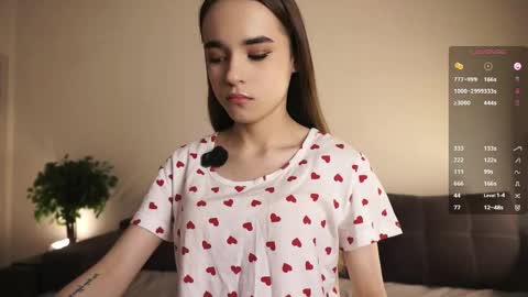 Snapshot of keeleyreineck chatting on May 25, 2026, 8:31 am Nika online show from May 25, 2026, 8:31 am
