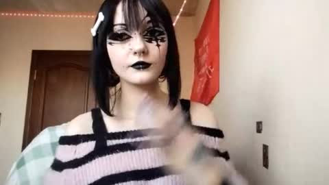 keelyha online show from February 4, 2026, 1:28 pm