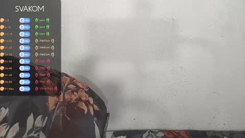 Winterbunny95 online show from November 23, 2025, 12:27 pm