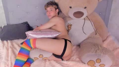 kei oliver online show from February 5, 2025, 11:02 am