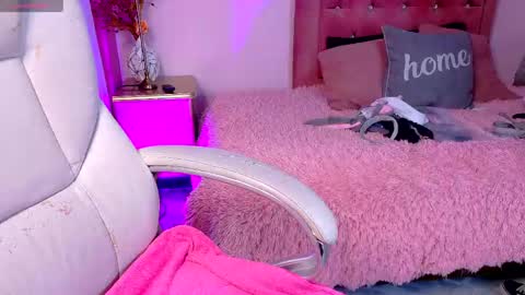 Snapshot of keiko_amane chatting on May 27, 2026, 3:25 am online show from May 27, 2026, 3:25 am