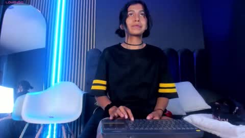 Snapshot of keila_fg chatting on October 24, 2025, 7:54 pm keila online show from October 24, 2025, 7:54 pm