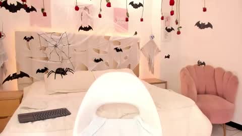 Snapshot of keily_se chatting on October 16, 2025, 10:44 pm Amy Azaela online show from October 16, 2025, 10:44 pm