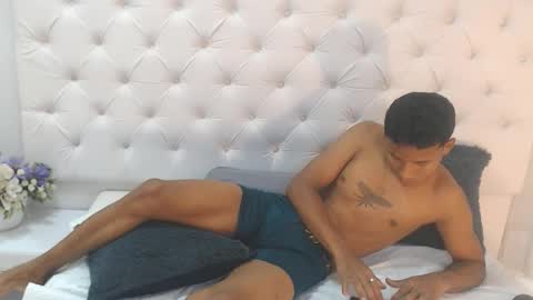 keiner_vasquez online show from September 9, 2025, 7:24 pm