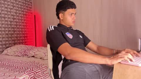 KEINNER online show from March 12, 2026, 10:49 pm