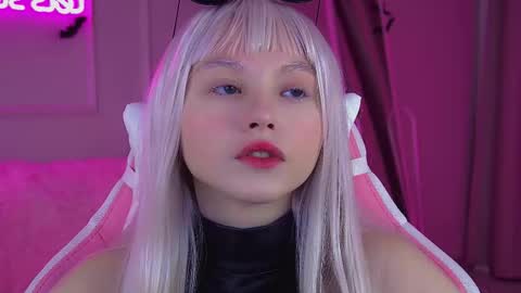 Keira online show from October 29, 2025, 7:04 pm