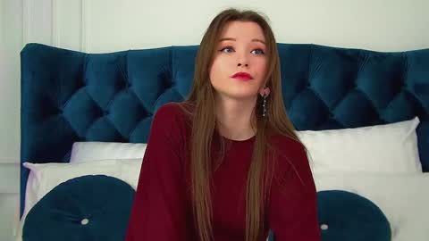 Keira online show from January 14, 2026, 6:24 pm