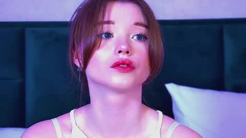 Keira online show from May 23, 2026, 7:02 am