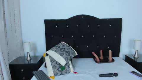   online show from November 8, 2025, 11:54 am