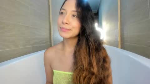keiry_gonzalez23_aws online show from October 21, 2025, 1:50 am