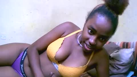 keisha759446 online show from November 15, 2025, 5:27 am