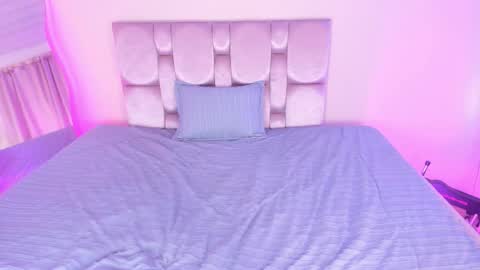 Snapshot of keisy_2 chatting on September 18, 2025, 2:19 pm Keisy  online show from September 18, 2025, 2:19 pm
