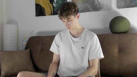 Snapshot of keithcozart1337 chatting on October 16, 2025, 1:34 pm Mark online show from October 16, 2025, 1:34 pm