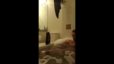 Snapshot of keithross1205 chatting on December 16, 2025, 8:41 am clyde online show from December 16, 2025, 8:41 am