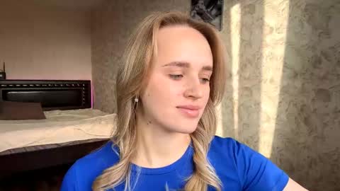 Sylvia online show from November 20, 2025, 8:03 am