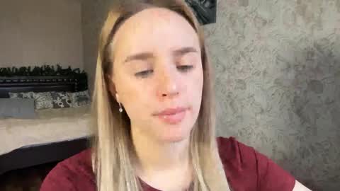 Sylvia online show from December 16, 2025, 8:19 am