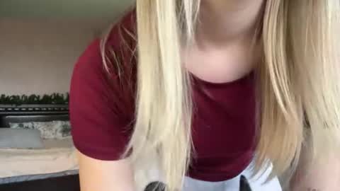 Sylvia online show from December 19, 2025, 8:21 am