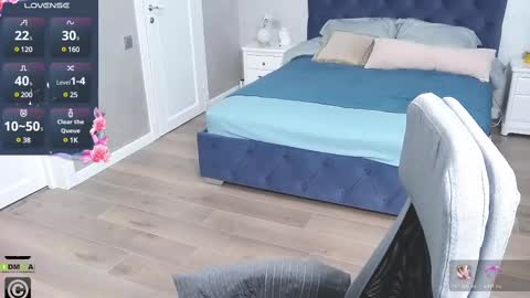 kellielowie online show from January 6, 2025, 8:35 am