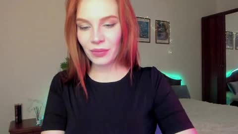 kellly_love_2222 online show from March 18, 2026, 7:50 pm