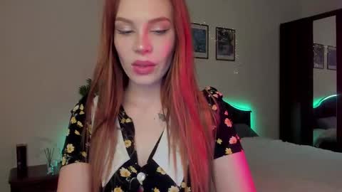 kellly_love_2222 online show from March 19, 2026, 8:35 pm